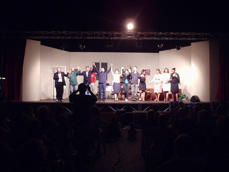 ZomaService - 06 gruppo teatrale linzoliti